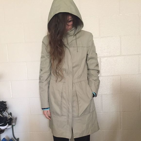 Calvin Klein trench coat - Picture 7 of 15